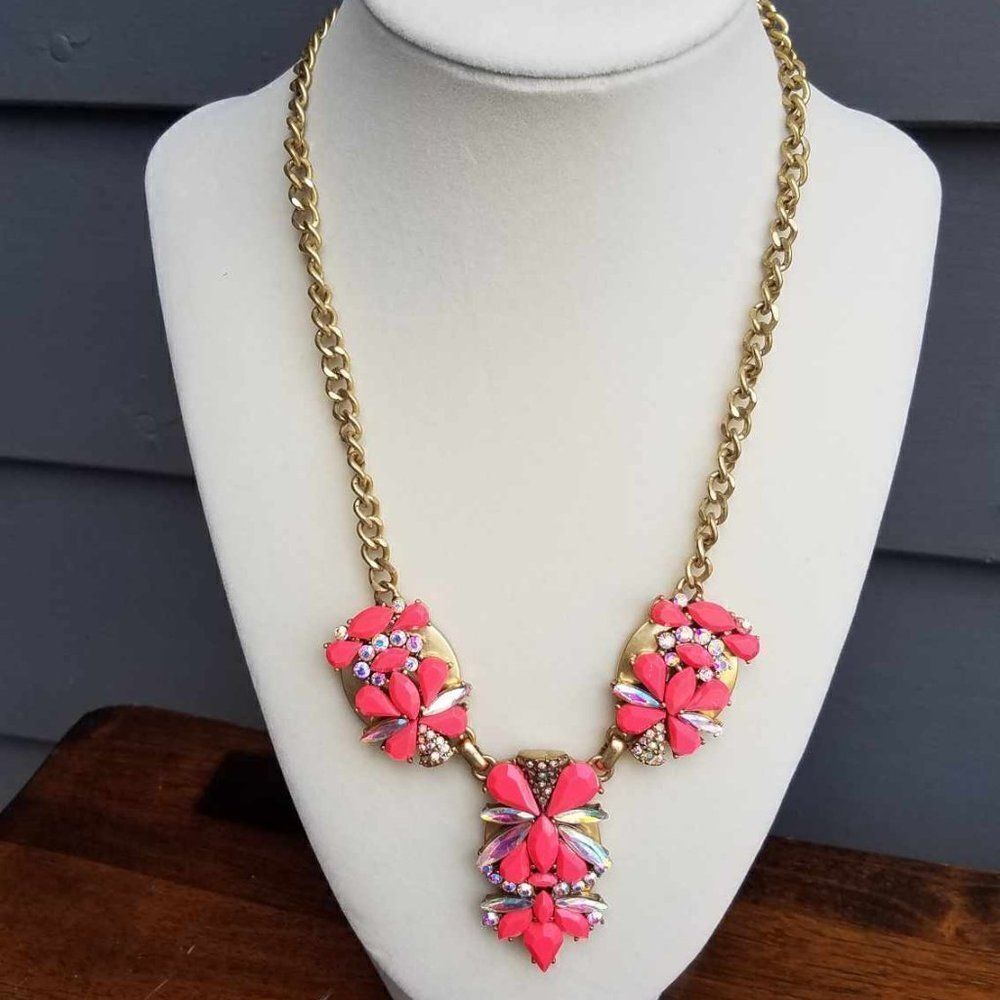 Beautiful J Crew Coral Statement Necklace With Aurora Borealis Crystals
